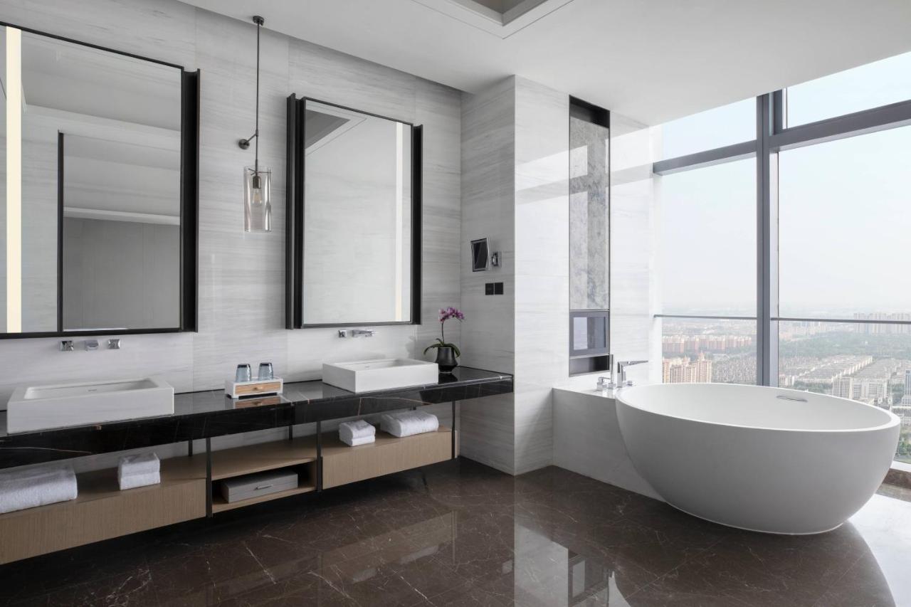 Zhangjiagang Marriott Hotel Dış mekan fotoğraf