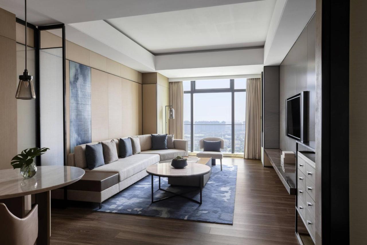Zhangjiagang Marriott Hotel Dış mekan fotoğraf